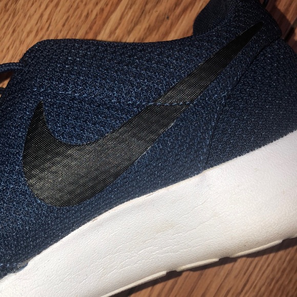 Navy Blue Nike Roshe One Navy White Black Casual Shoes - Picture 11 of 12